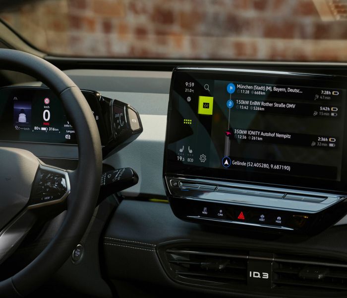 Das 30,5 Zentimeter (12 Zoll) große Touch-Display in der Konsolenmitte bietet verschiedene Funktionen wie Navigation, Telefonie, Medien und Assistenzsysteme. (Foto: Volkswagen)