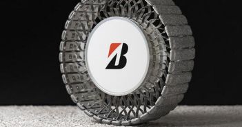 Bridgestone entwickelt verbesserten Mond-Rover Reifen mit "Air Free" (Foto: Bridgestone)