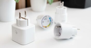 Smart Plug: Intelligente Steuerung für weniger Stromverbrauch (Foto: AdobeStock - 898530240 Proxima Studio)